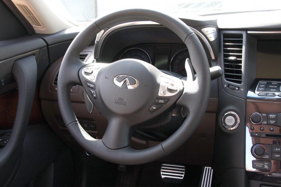  Infiniti FX35 2008 года  (фото 19 из 53)
